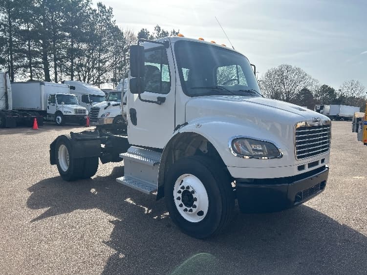 2020 Freightliner M2 106