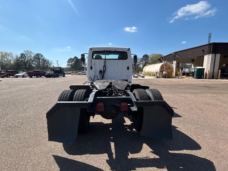 2020 Freightliner M2 106 — photo 6