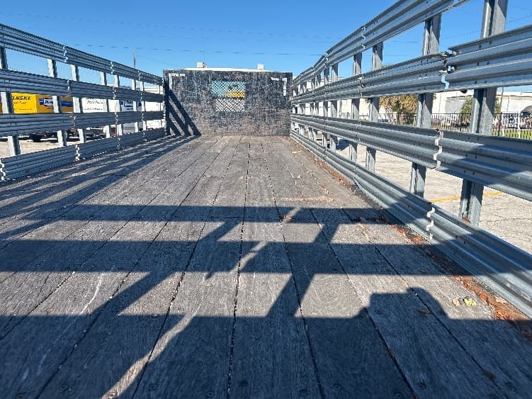 2018 Freightliner M2 106 — photo 8