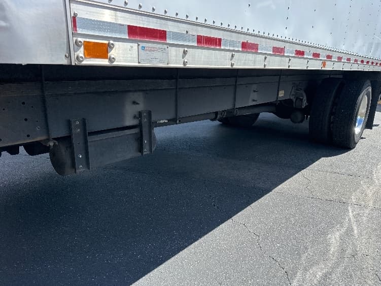 2018 Hino 268 — photo 5