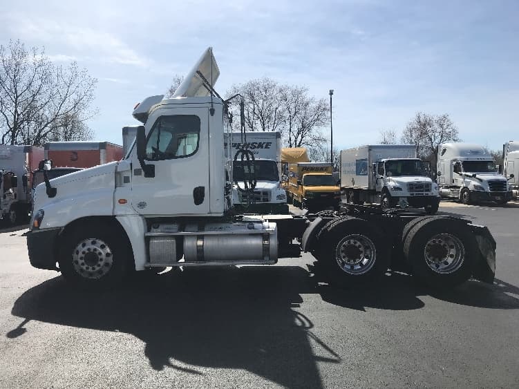 2018 Freightliner Cascadia — photo 4