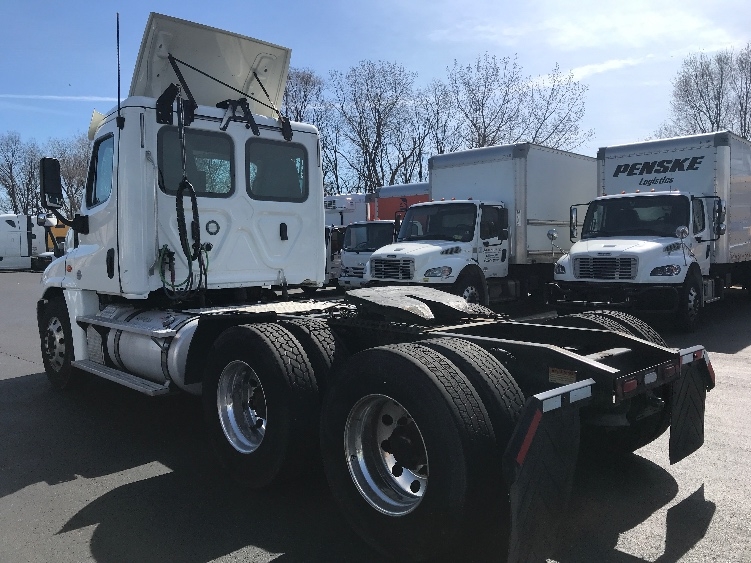 2018 Freightliner Cascadia — photo 5