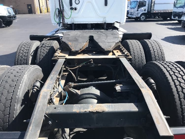 2018 Freightliner Cascadia — photo 6