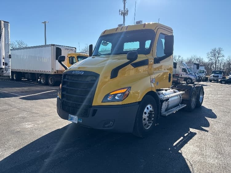 2019 Freightliner Cascadia — photo 3