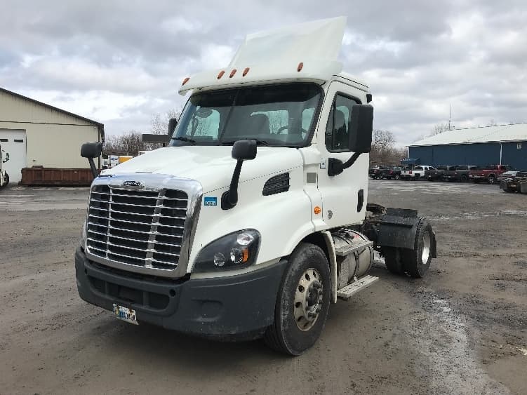 2018 Freightliner Cascadia — photo 3