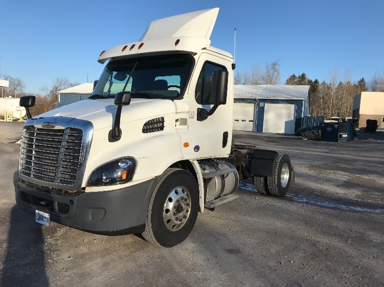 2018 Freightliner Cascadia — photo 3