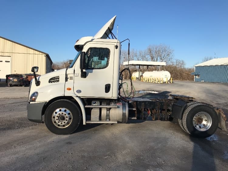 2018 Freightliner Cascadia — photo 4