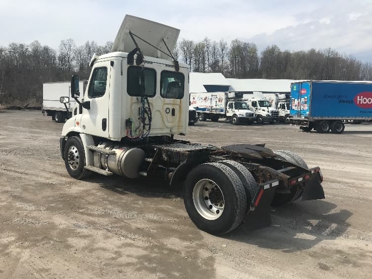 2018 Freightliner Cascadia — photo 5