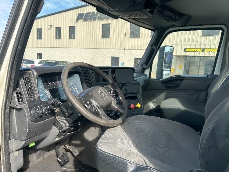2018 International RH — photo 10