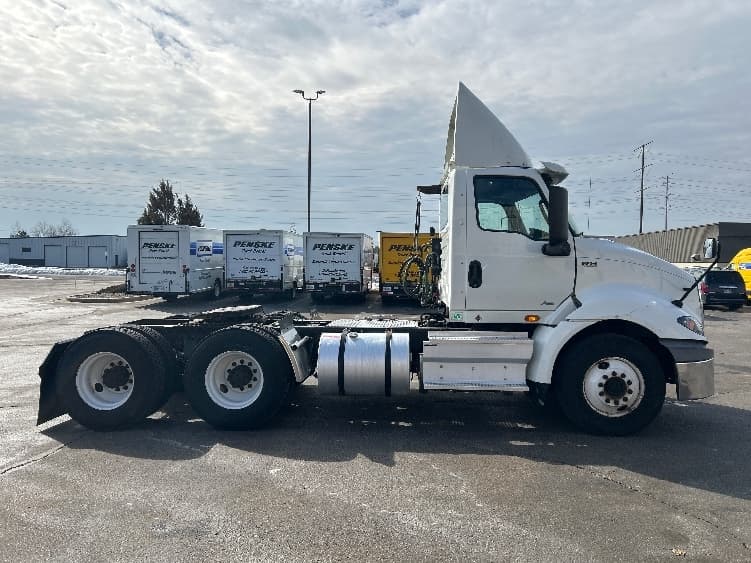 2018 International RH — photo 8