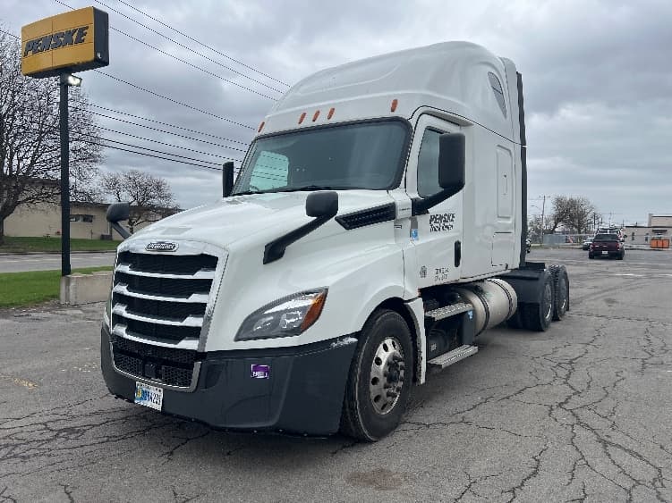 2020 Freightliner Cascadia — photo 3