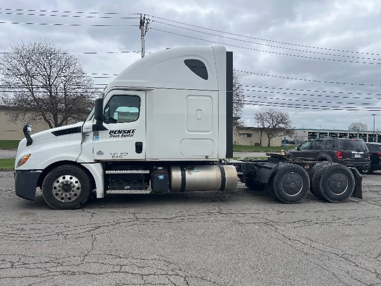 2020 Freightliner Cascadia — photo 4