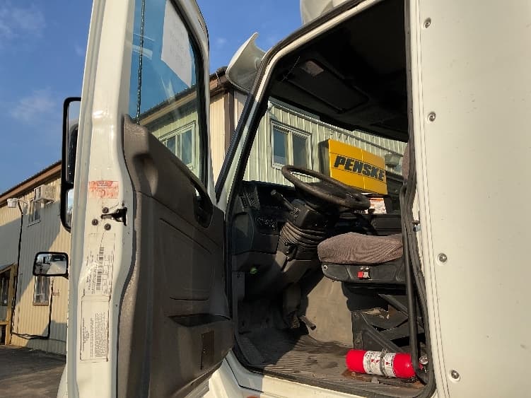 2020 International LT — photo 9