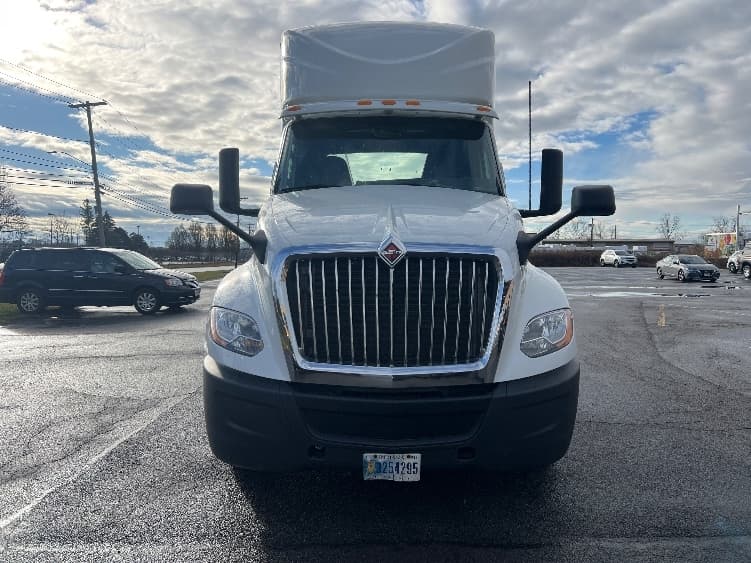 2020 International LT — photo 2