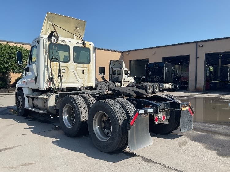 2018 Freightliner Cascadia — photo 5