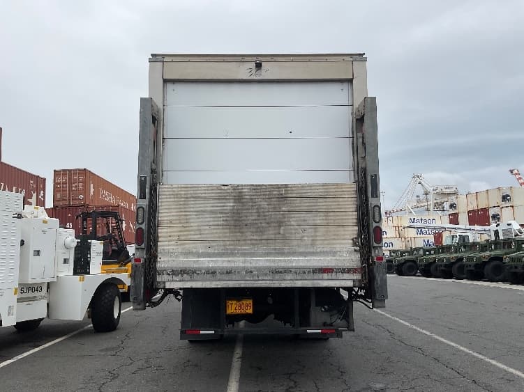 2018 Freightliner M2 106 — photo 7