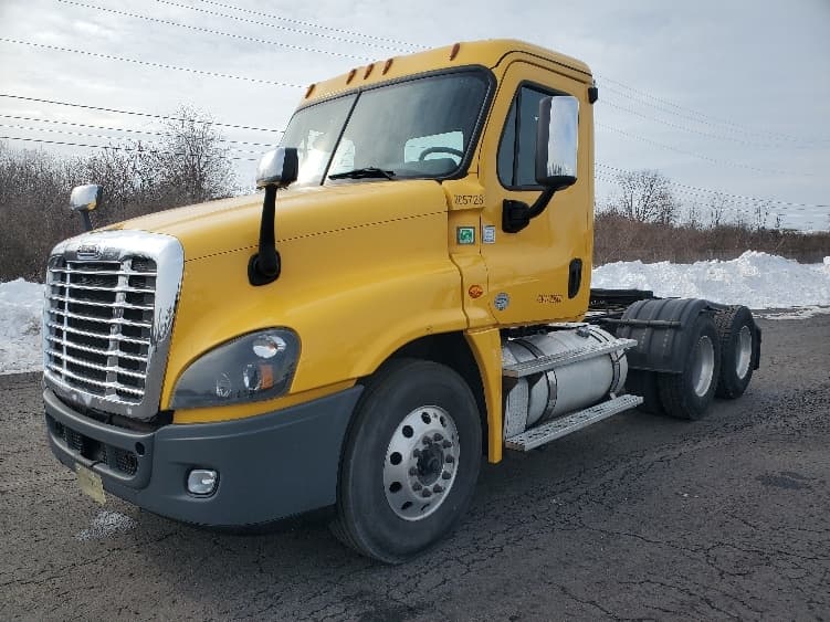 2019 Freightliner Cascadia — photo 3