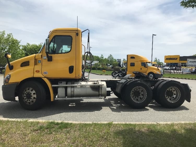 2019 Freightliner Cascadia — photo 4