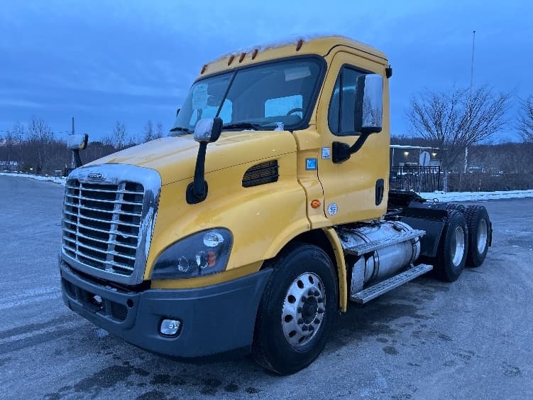 2019 Freightliner Cascadia — photo 3