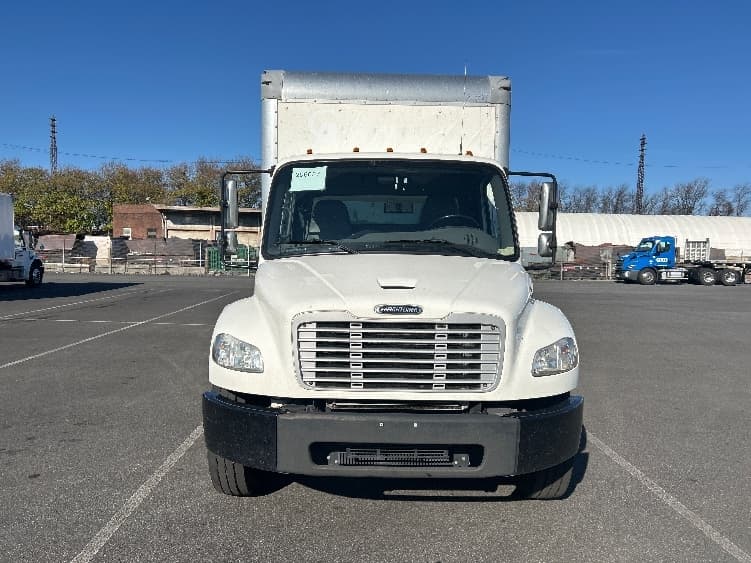 2019 Freightliner M2 106 — photo 2