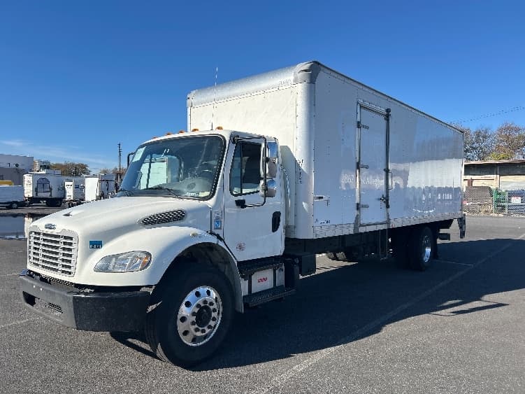 2019 Freightliner M2 106 — photo 3