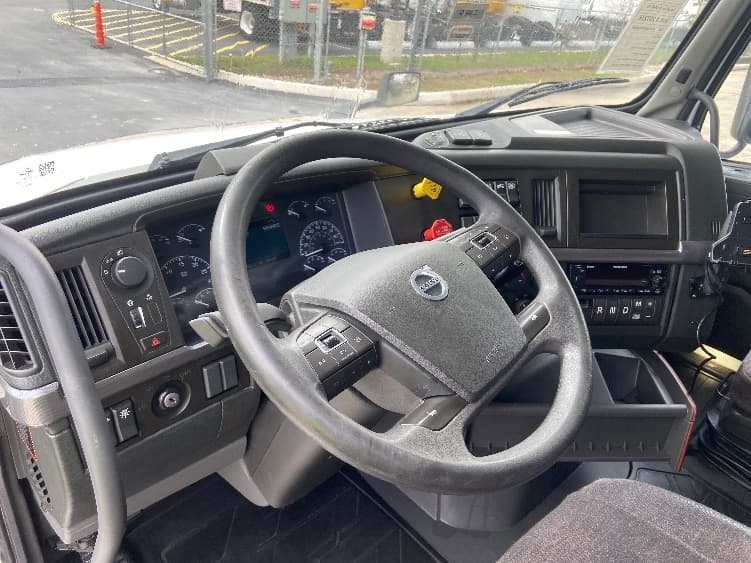 2023 Volvo VNL 760 — photo 10