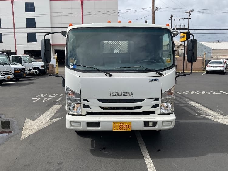 2018 Isuzu NQR — photo 2