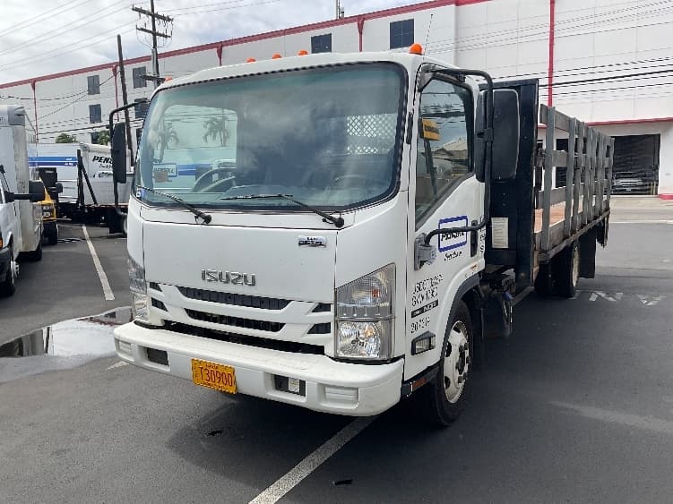 2018 Isuzu NQR — photo 3