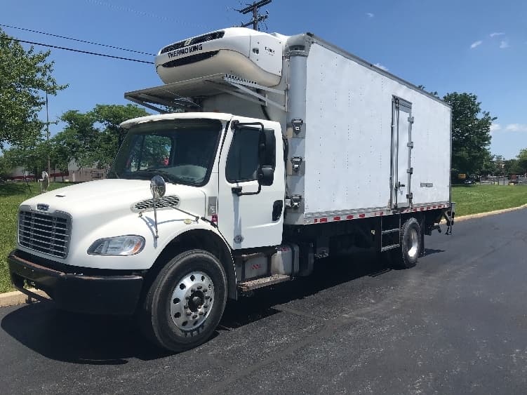 2019 Freightliner M2 106 — photo 3
