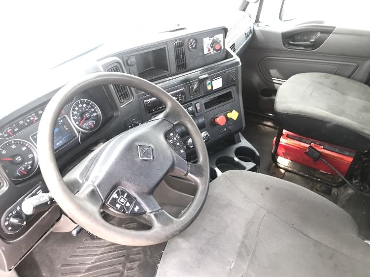 2018 International LT — photo 10