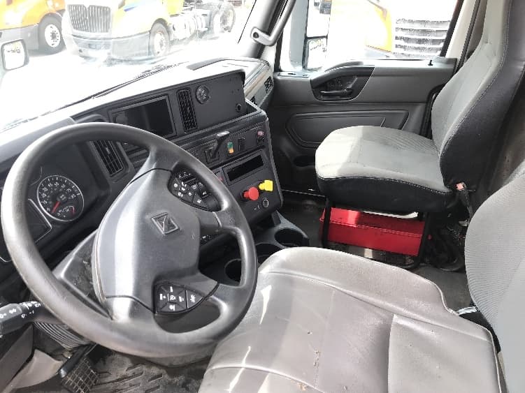 2018 International LT — photo 10