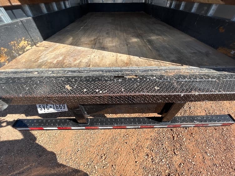 2023 Isuzu — photo 9