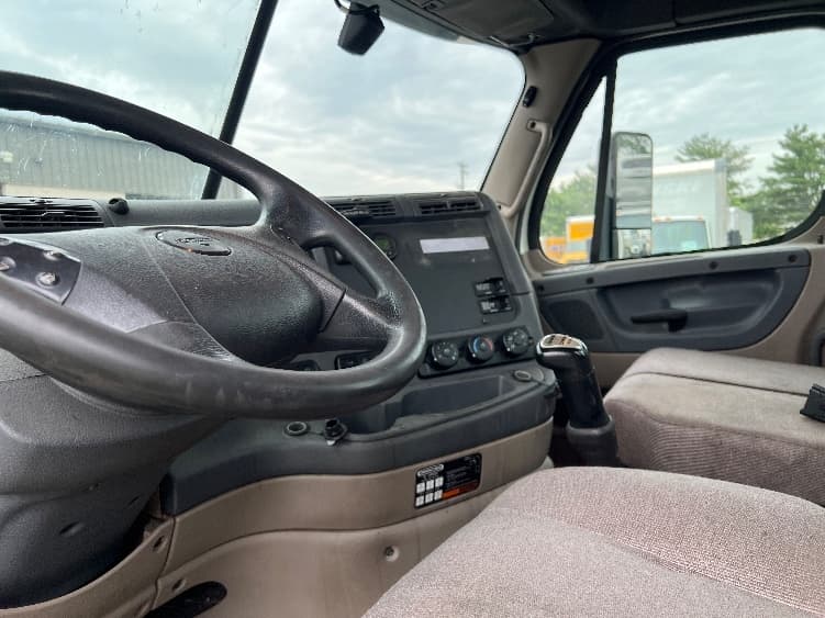 2019 Freightliner in Pennsauken, NJ — photo 10