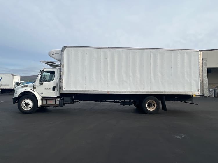 2019 Freightliner M2 106 — photo 4