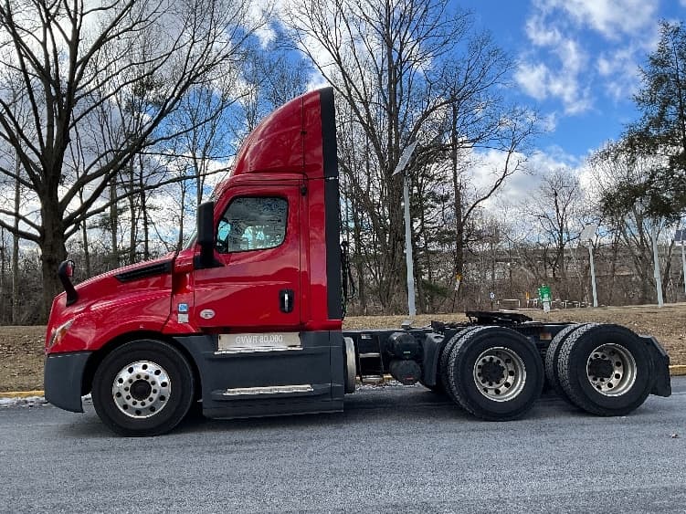 2019 Freightliner Cascadia — photo 4