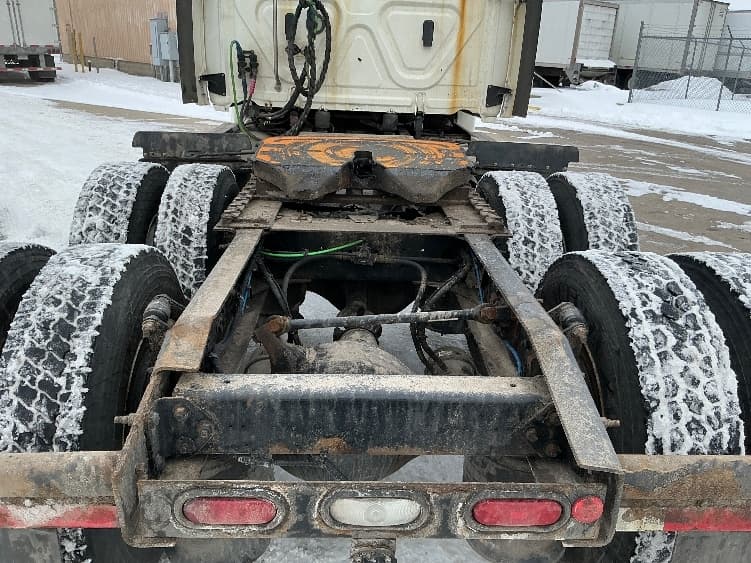 2019 Freightliner Cascadia — photo 6