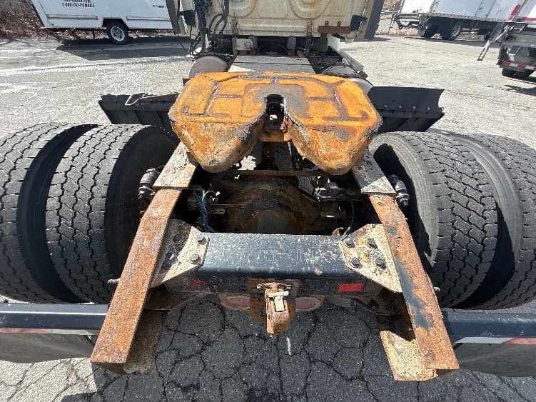 2017 Freightliner Cascadia — photo 6