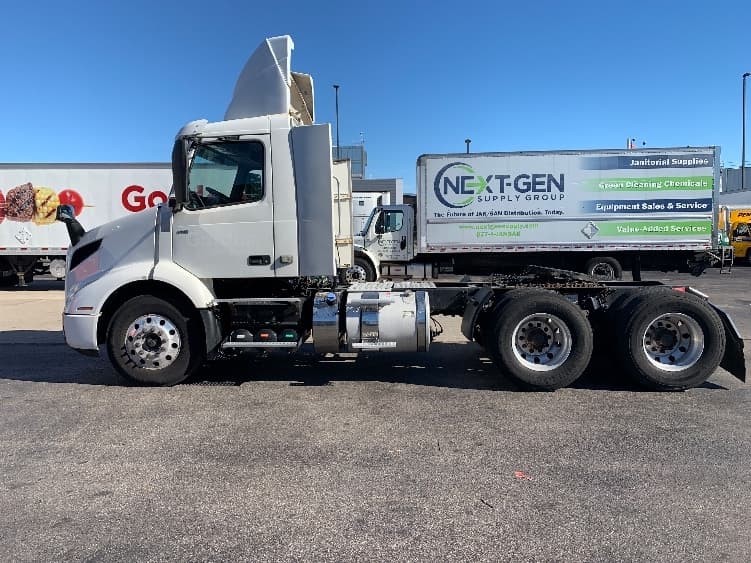 2019 Volvo VNR 640 — photo 3