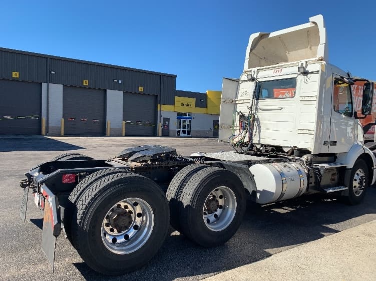 2019 Volvo VNR 640 — photo 6