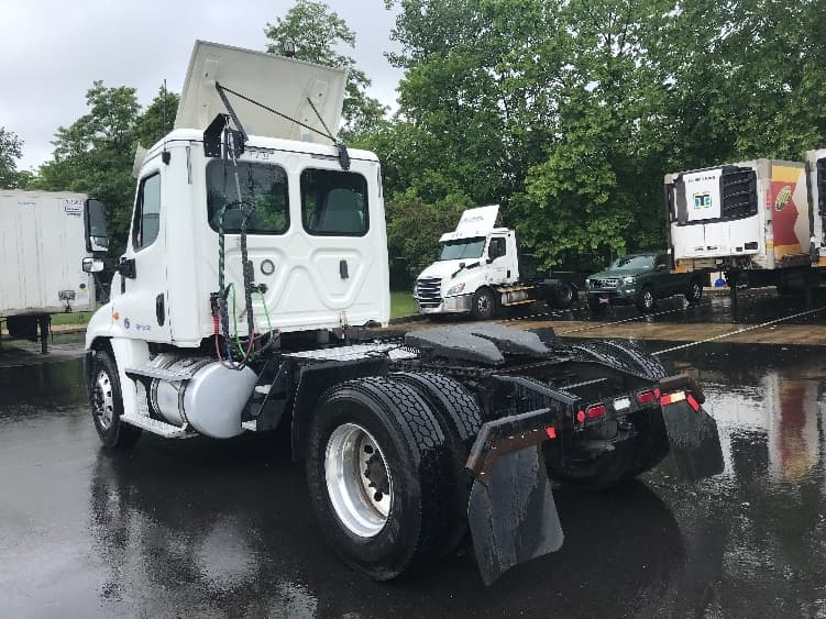 2019 Freightliner Cascadia — photo 5