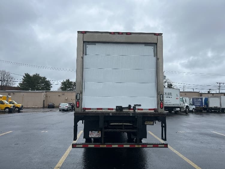 2023 Hino L6 — photo 7