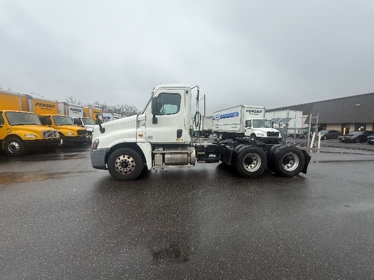 2019 Freightliner Cascadia — photo 4