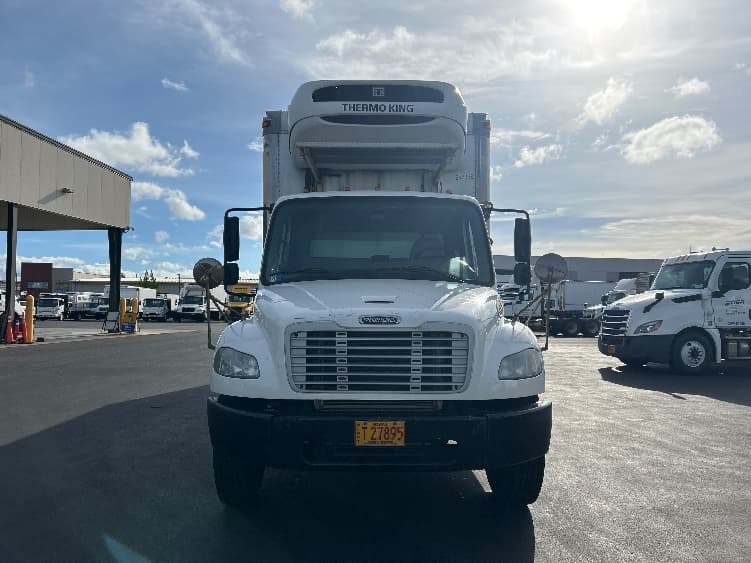 2019 Freightliner M2 106 — photo 2