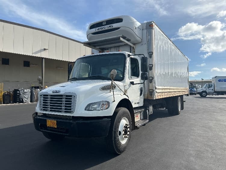 2019 Freightliner M2 106 — photo 3
