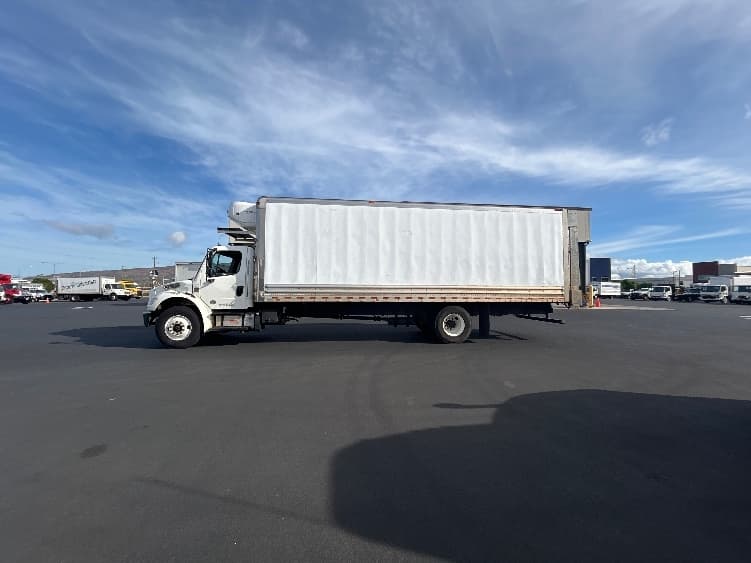 2019 Freightliner M2 106 — photo 4