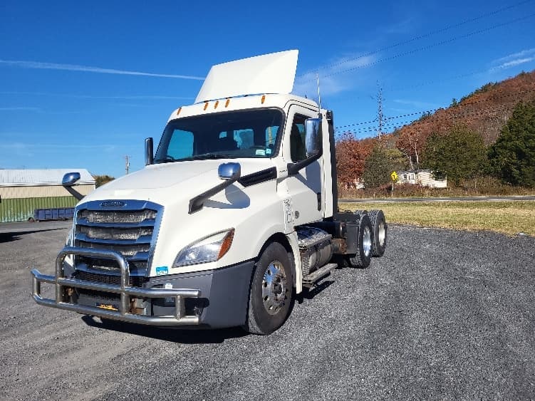 2019 Freightliner Cascadia — photo 3