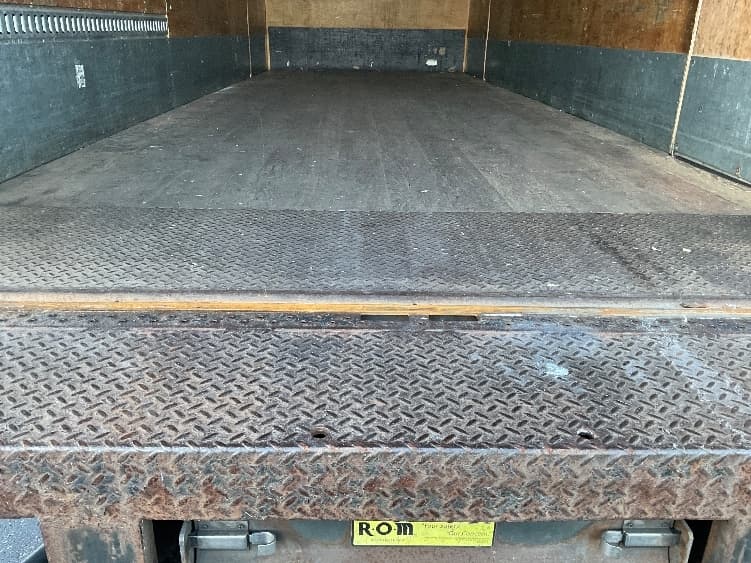 2019 Freightliner M2 106 — photo 10