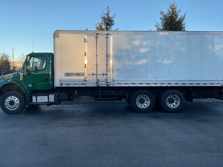 2019 Freightliner M2 106 — photo 4