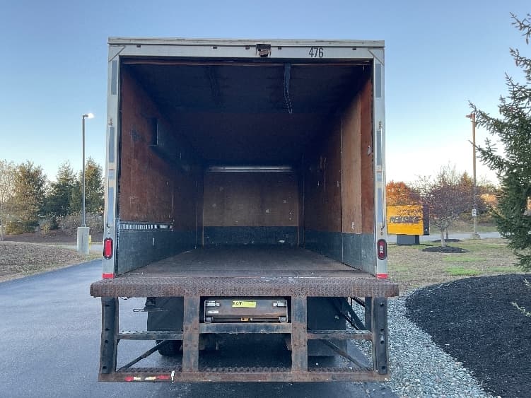2019 Freightliner M2 106 — photo 8
