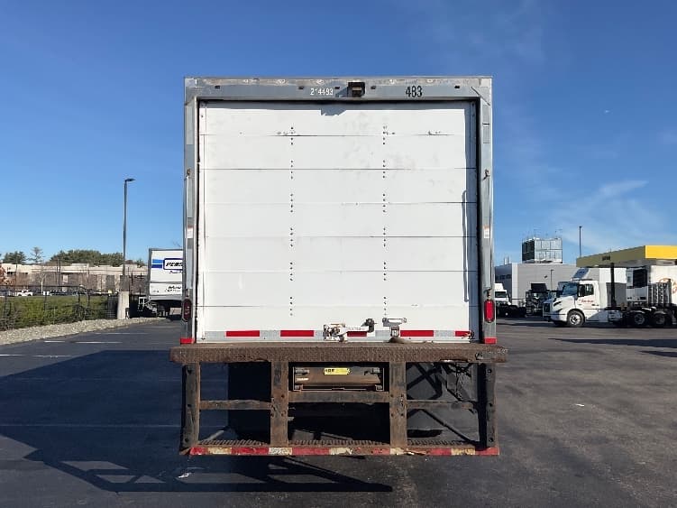 2019 Freightliner M2 106 — photo 7